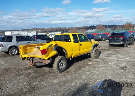 2002 Chevrolet S-10 Ls from USA, damaged, VIN 1GCCT19W828259132